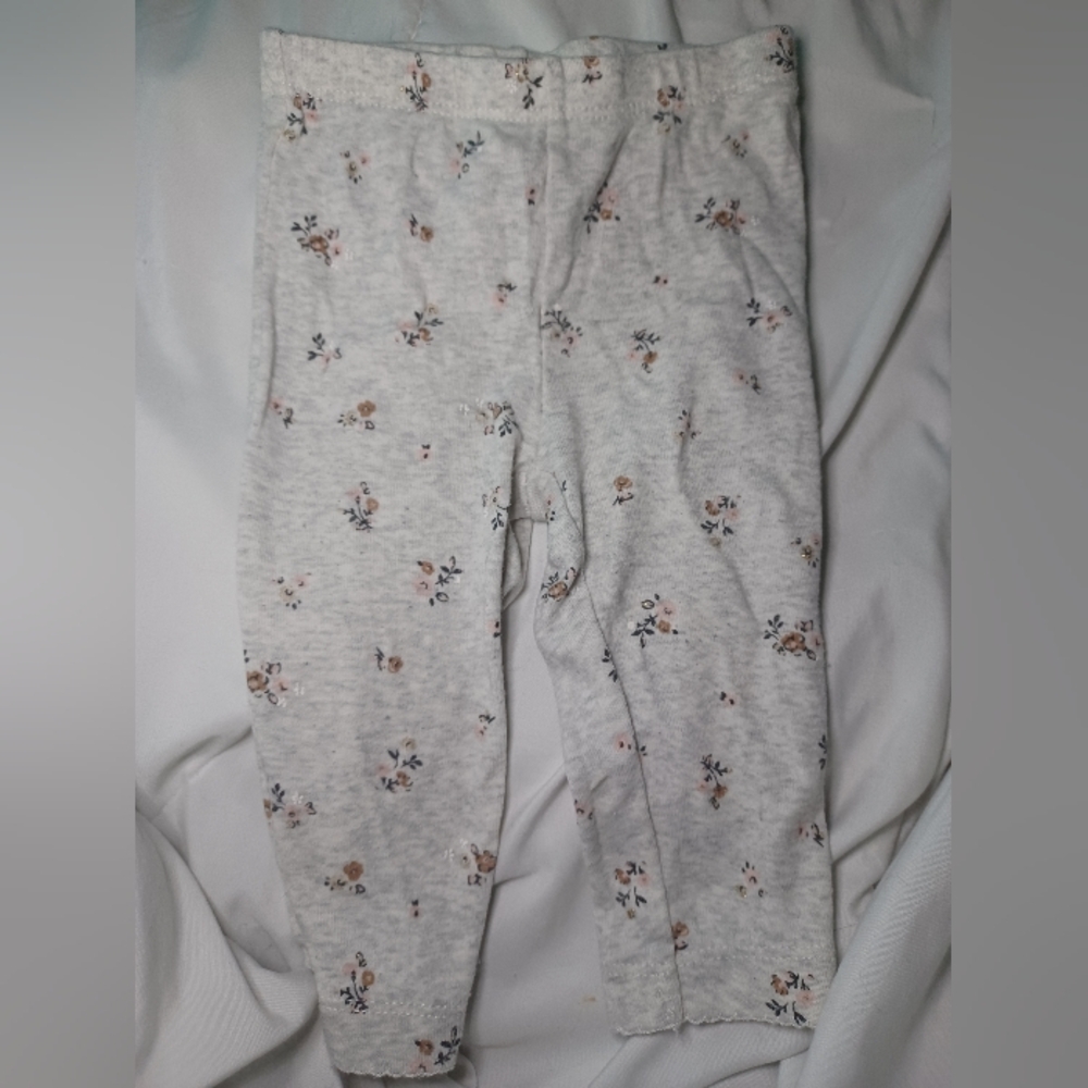 Floral pants size 6M - Picture 2 of 7